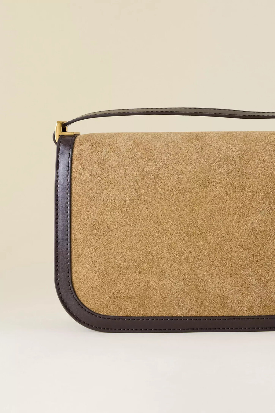 borsa a tracolla in pelle scamosciata riciclata charlot di charles keith