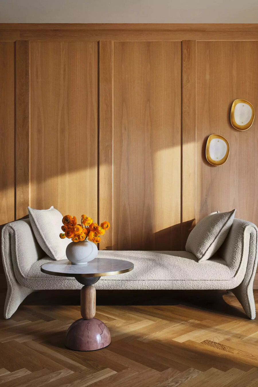 tavolino dulcette con piano in marmo di erin fetherston per anthropologie