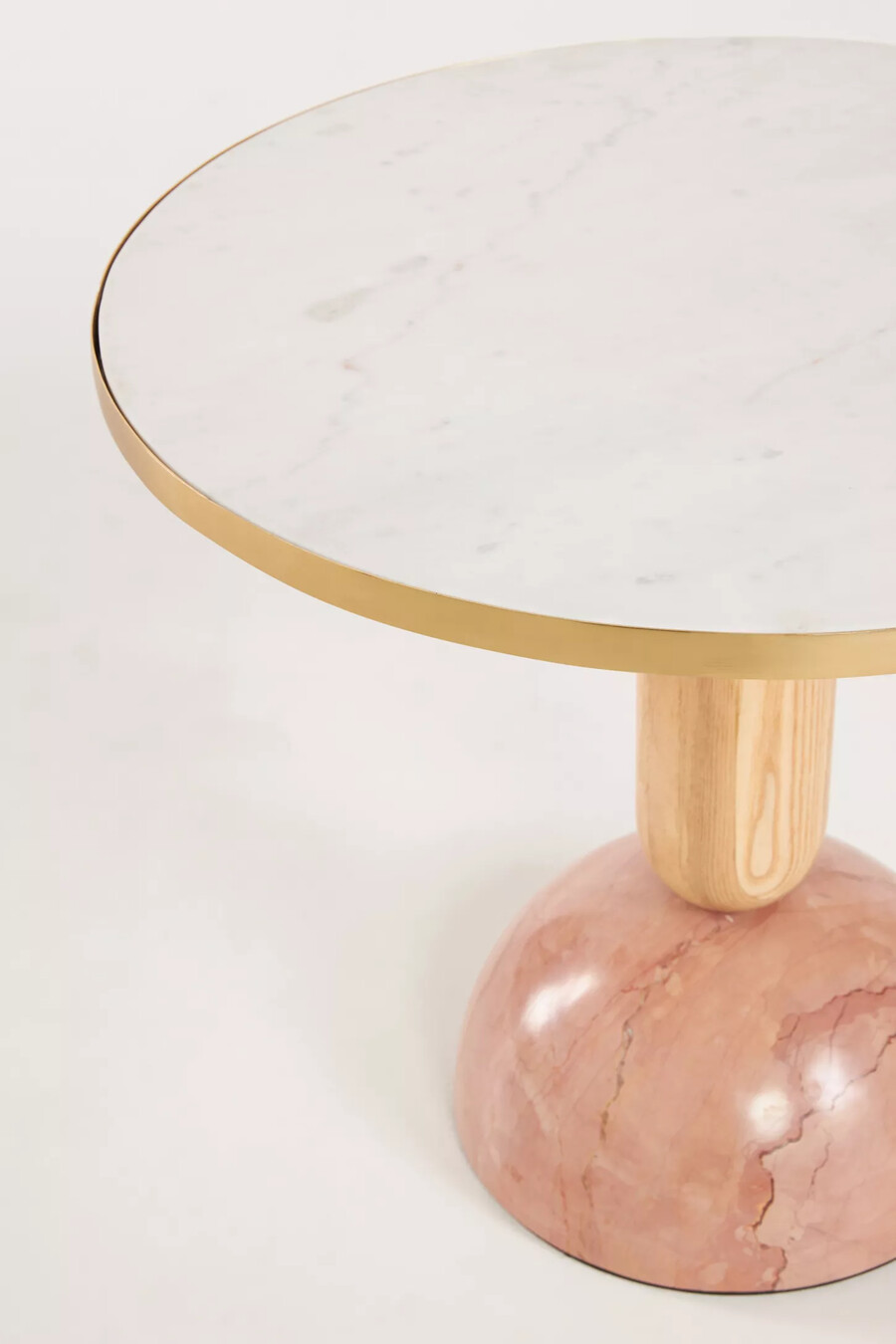 tavolino dulcette con piano in marmo di erin fetherston per anthropologie