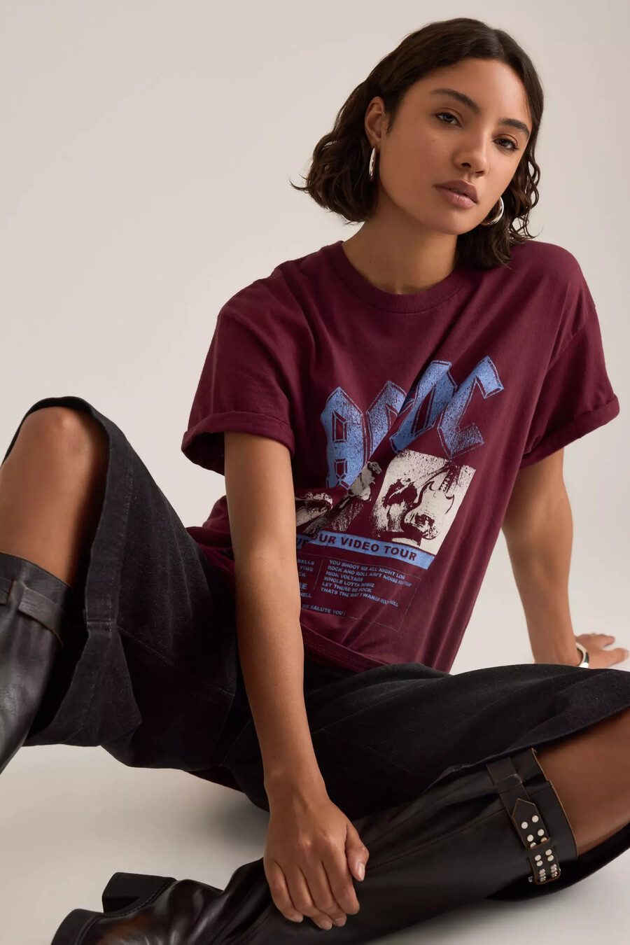 di anthropologie acdc graphic boyfriend t-shirt
