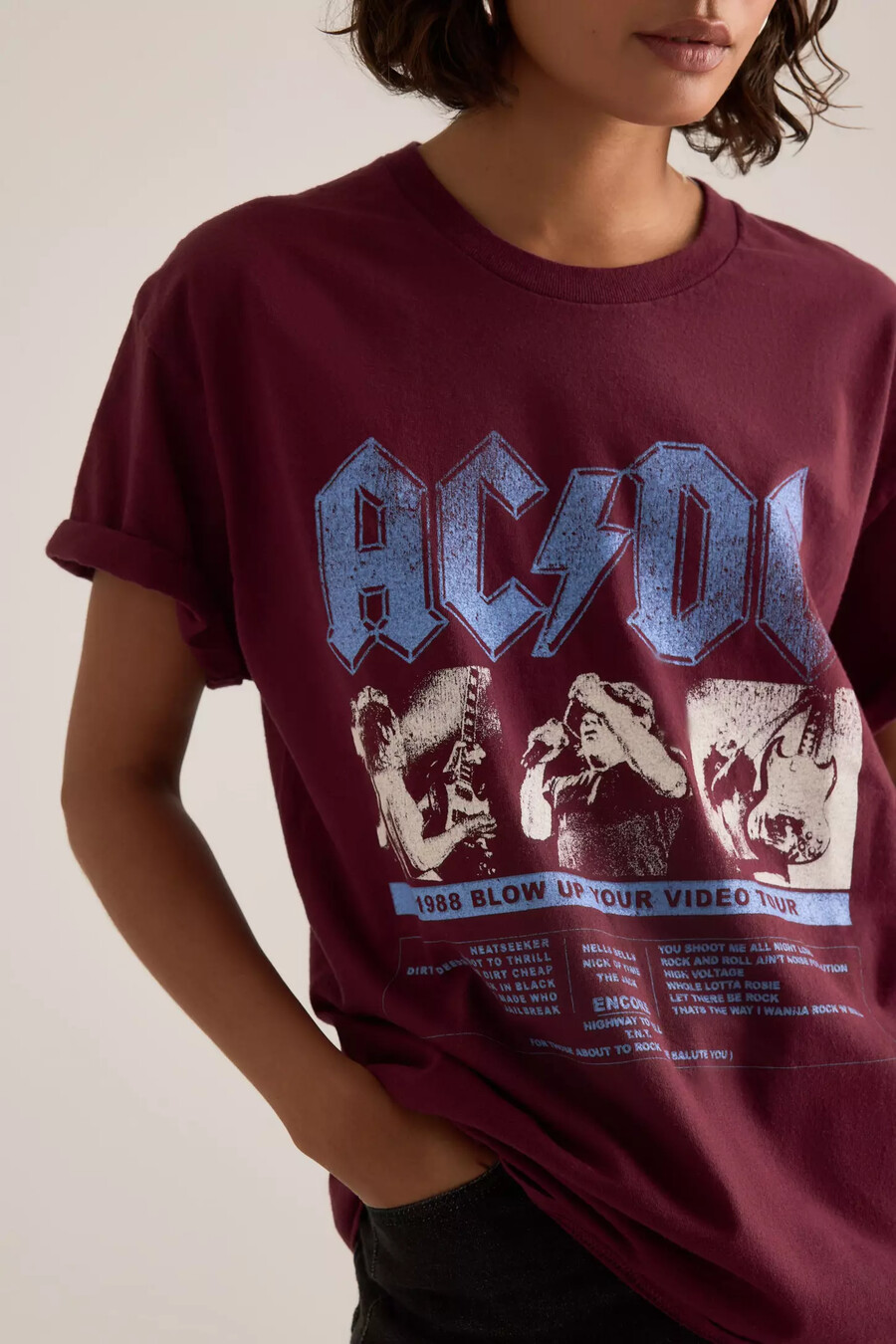 di anthropologie acdc graphic boyfriend t-shirt