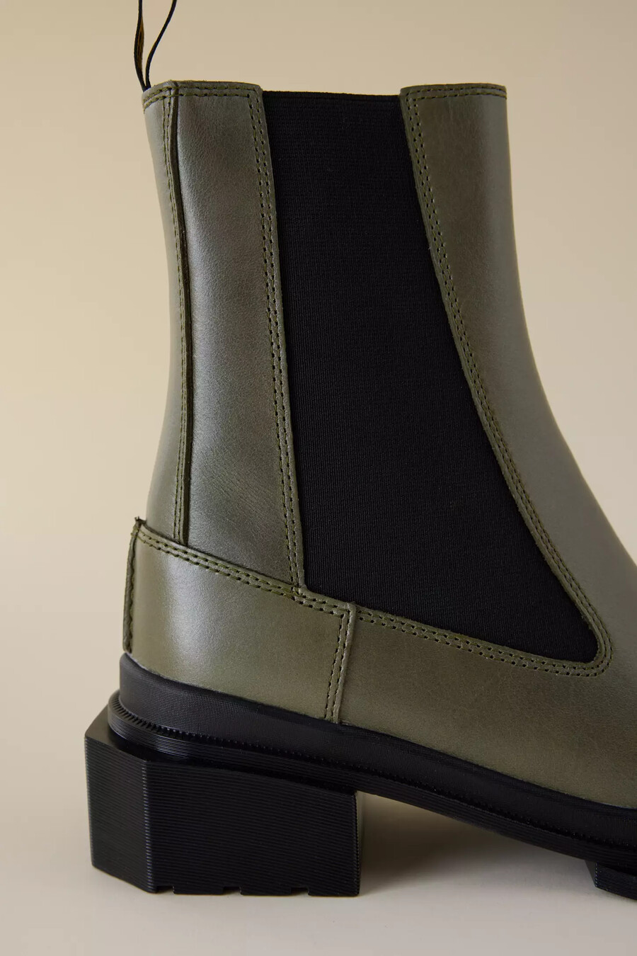stivali chelsea in pelle dr. martens maybole