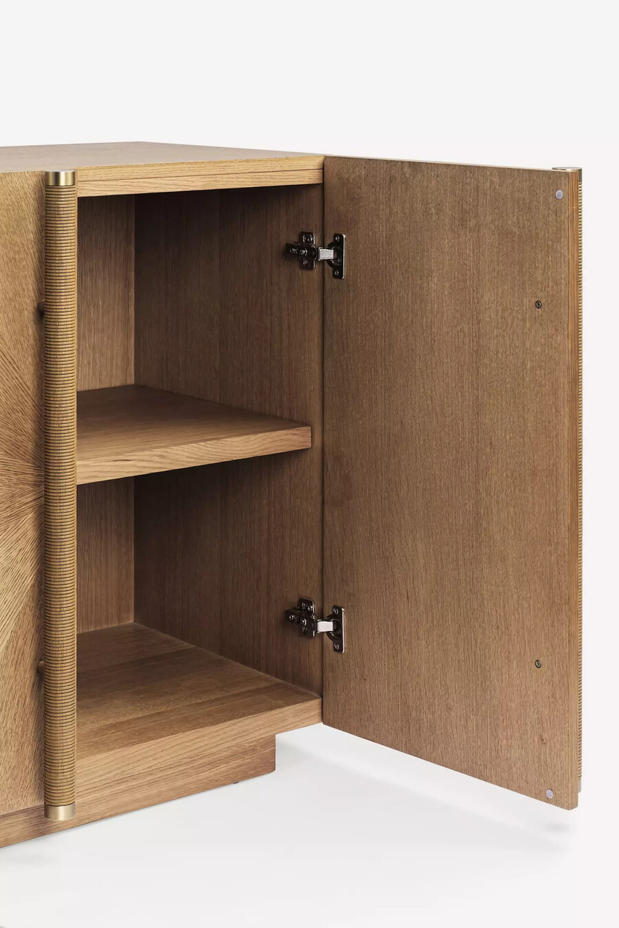 credenza hugo oak 69