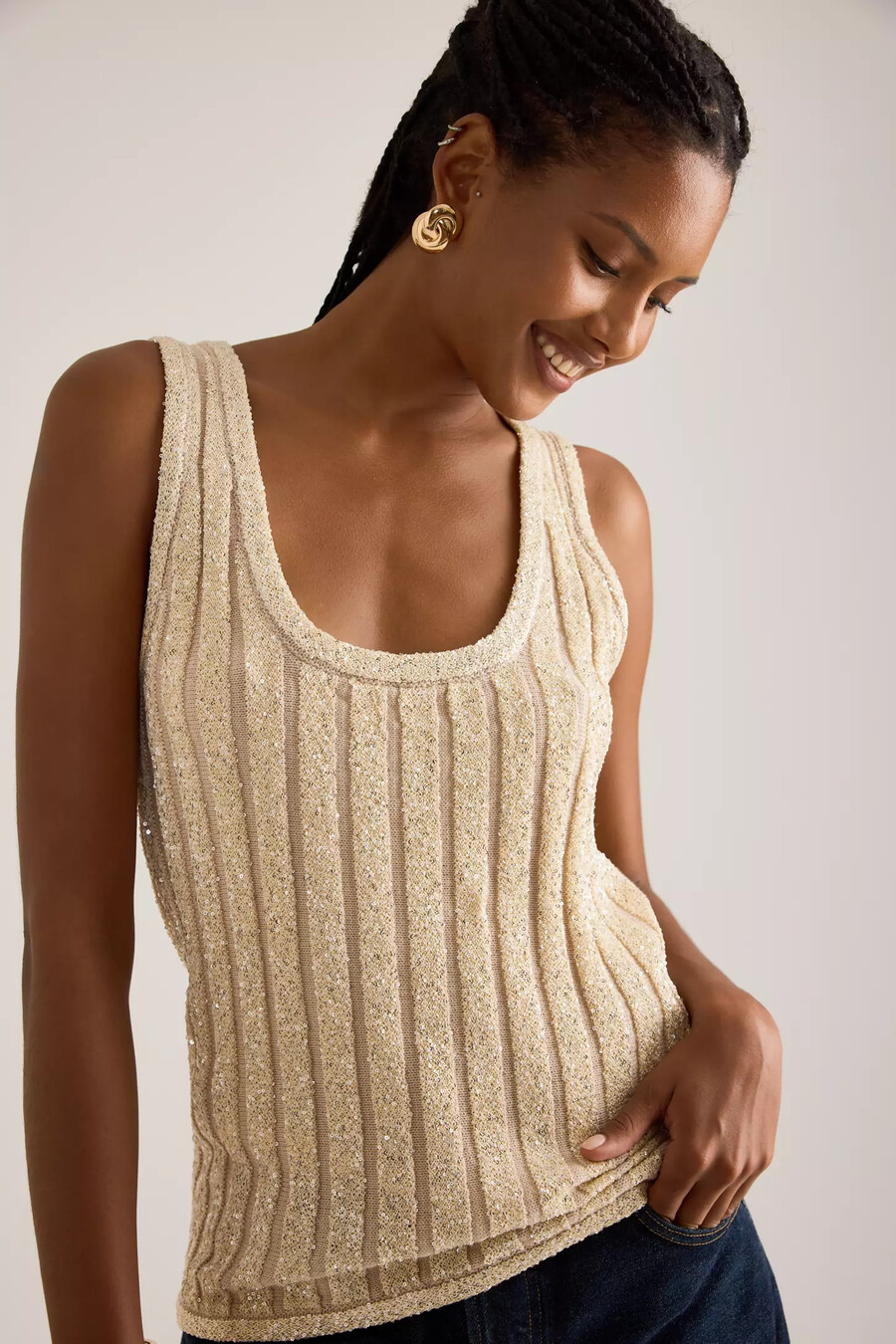 canotta con scollo a v e paillettes di anthropologie
