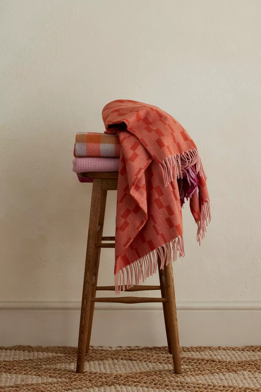 coperta in lana a quadri rosa tbco