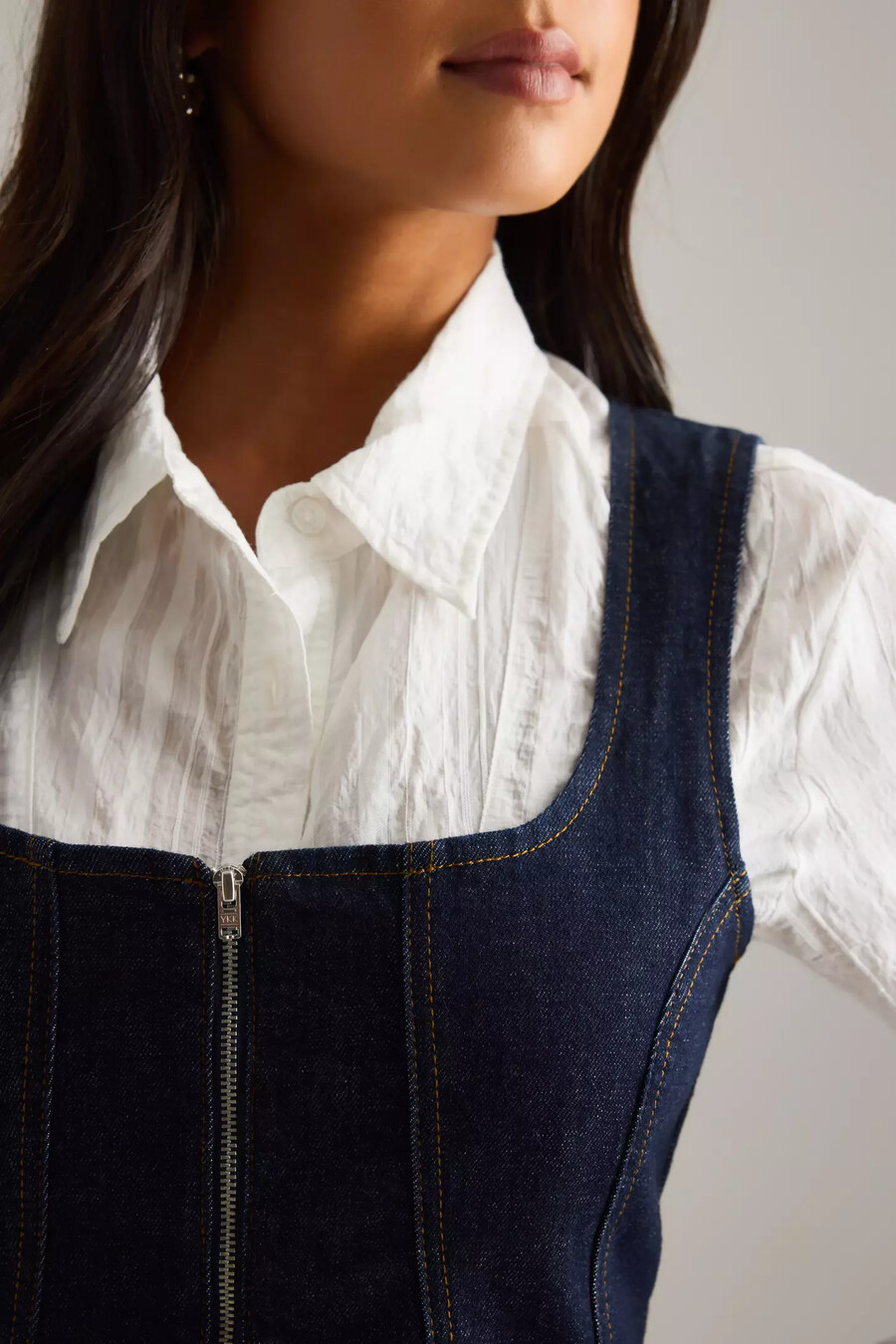 abito midi in denim con cerniera frontale pilcro