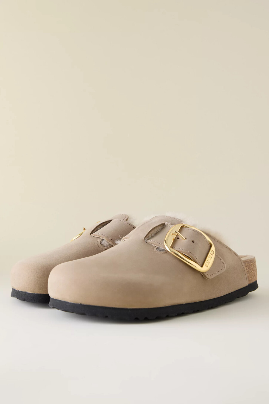 zoccoli in montone con fibbia grande birkenstock boston
