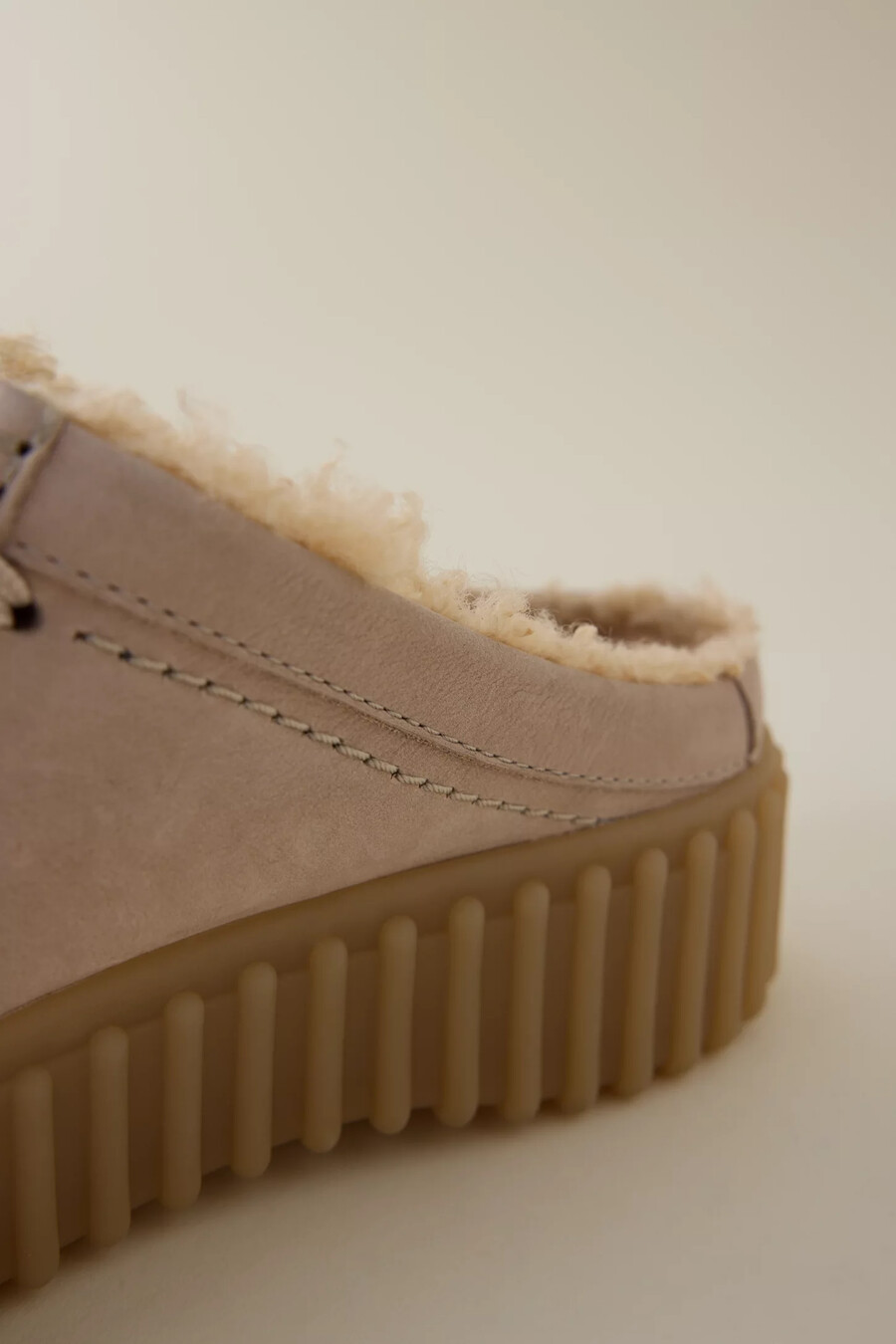 mules torhill in shearling clarks