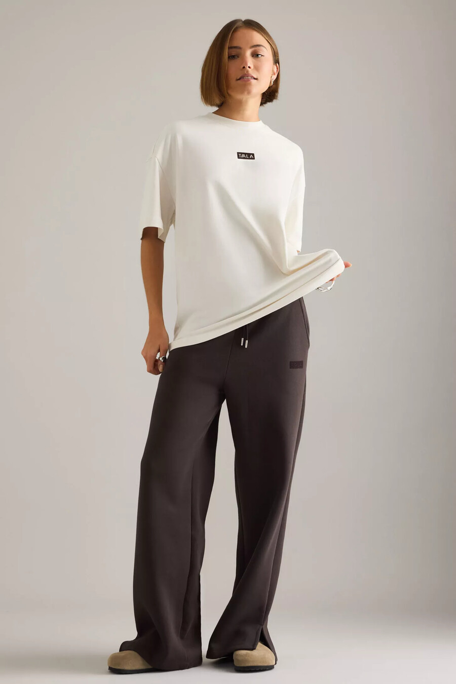t-shirt grafica oversize tala