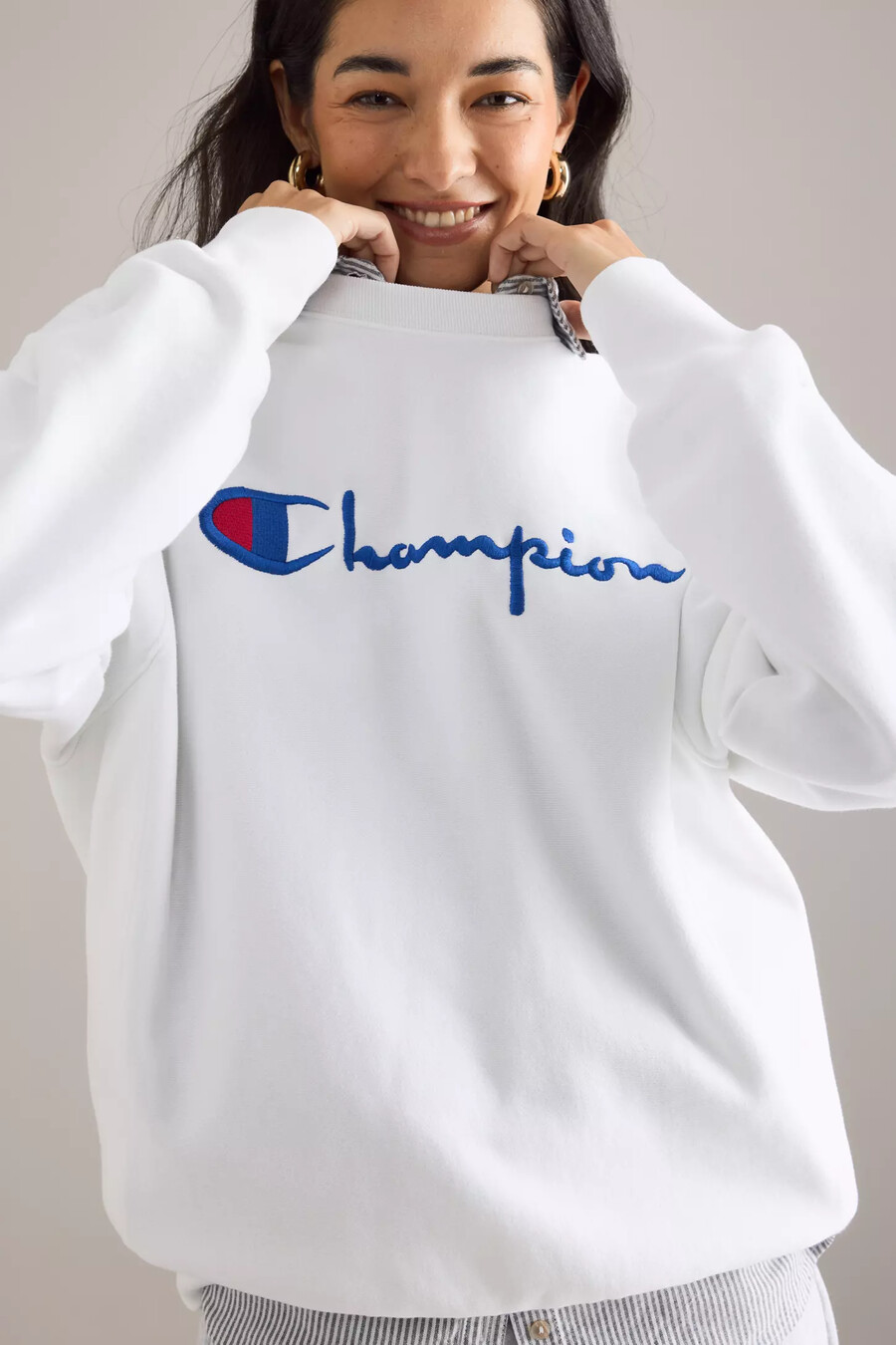 felpa con logo champion script
