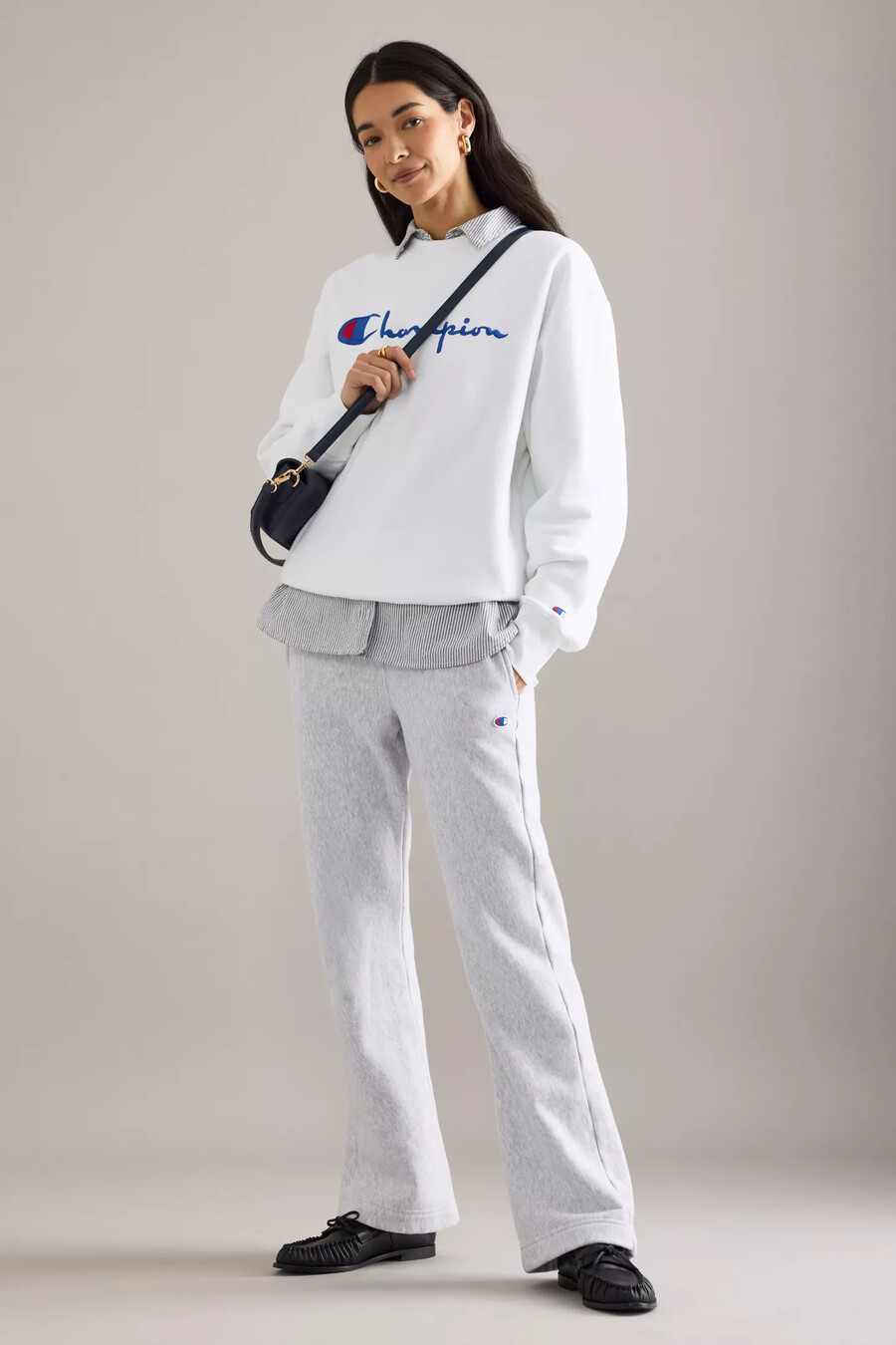 felpa con logo champion script