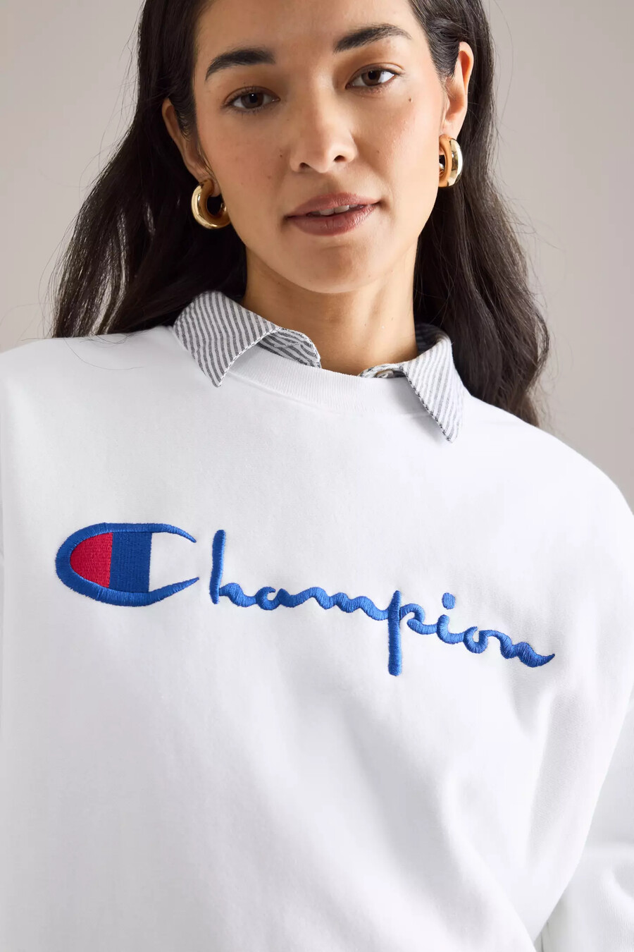 felpa con logo champion script