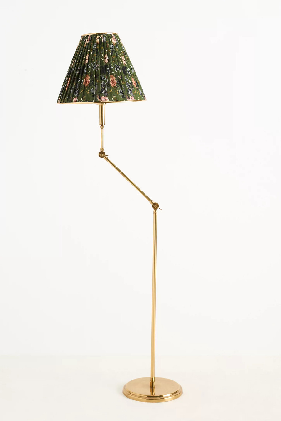 lampada da terra in ottone con paralume stampato articolato lee ruched