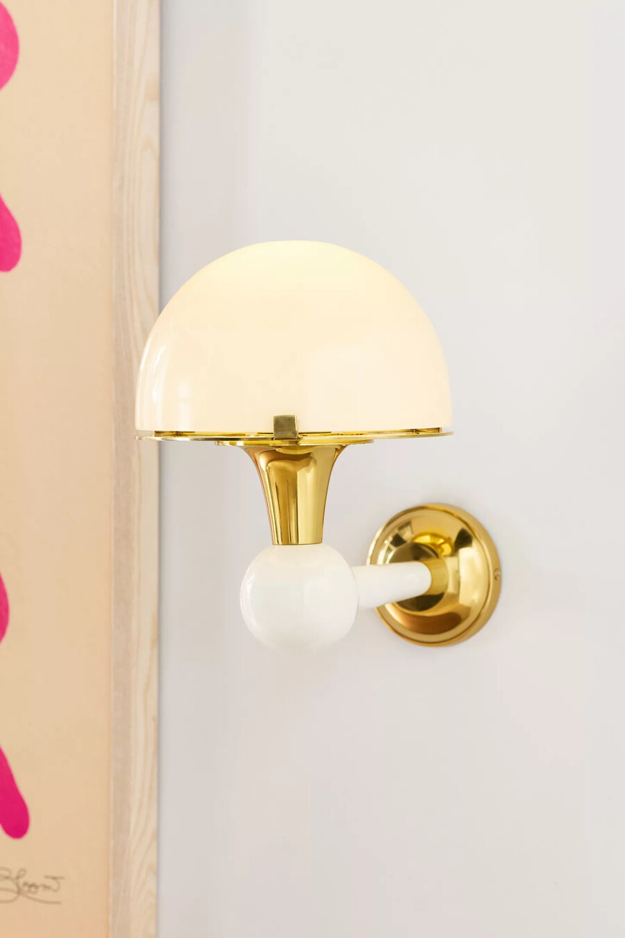 lampada da parete in vetro a forma di fungo merve kahraman