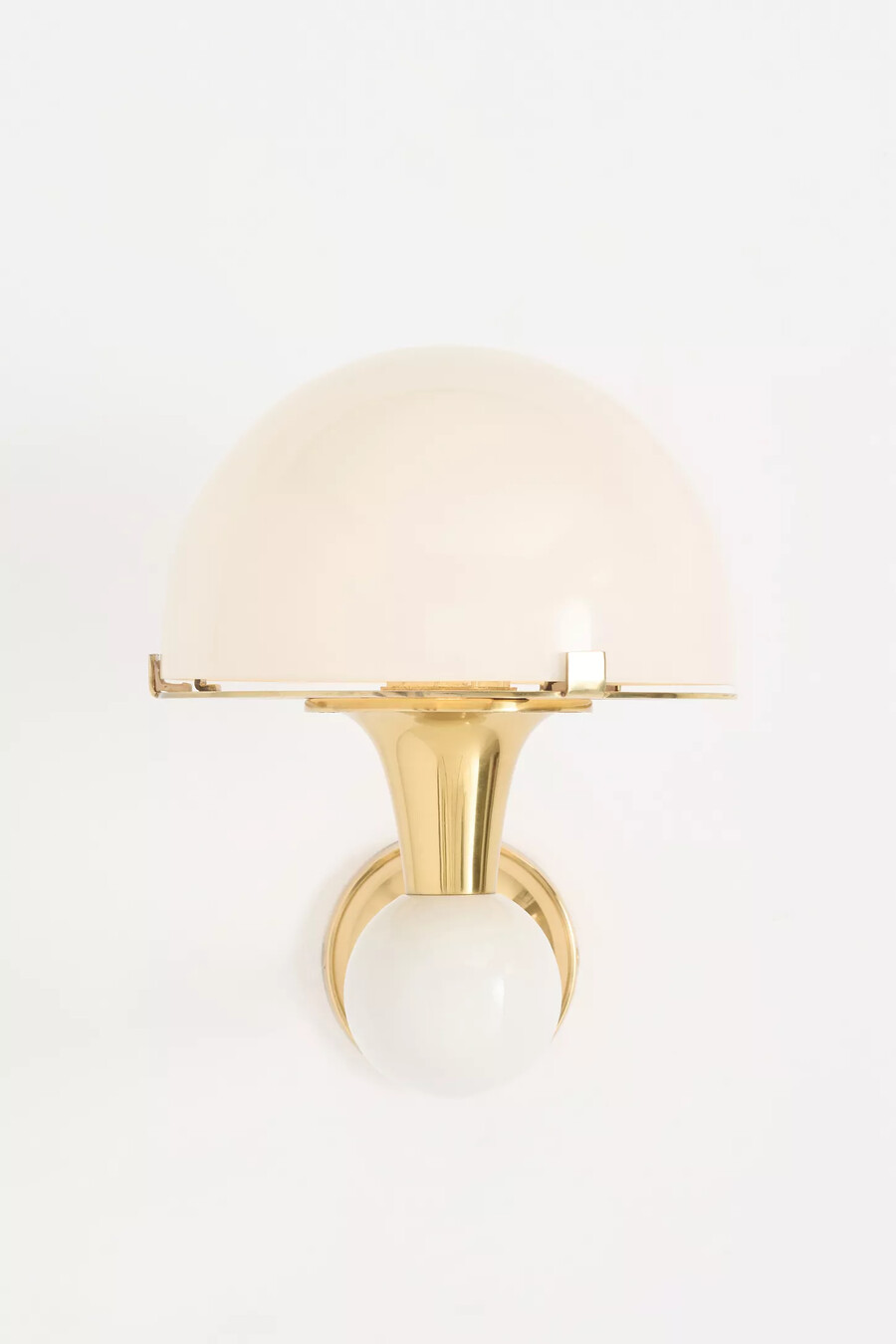 lampada da parete in vetro a forma di fungo merve kahraman