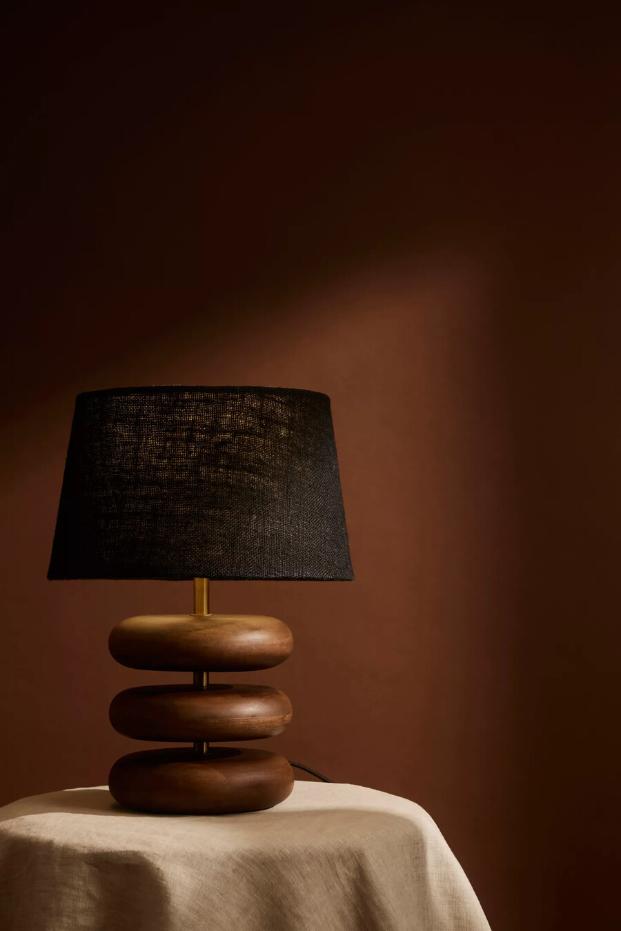 lampada da tavolo nkuku kankad in legno di mango