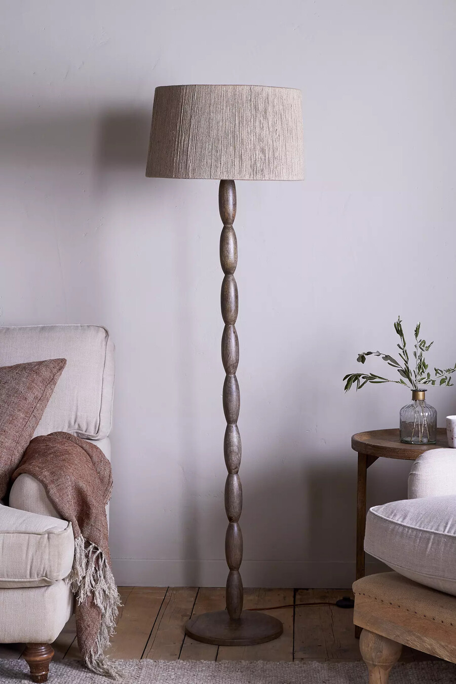 lampada da terra nkuku konali in legno di mango