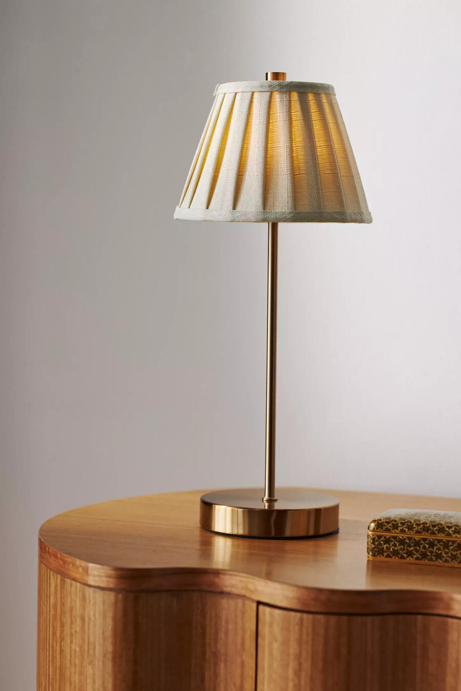 lampada da tavolo ricaricabile color oro