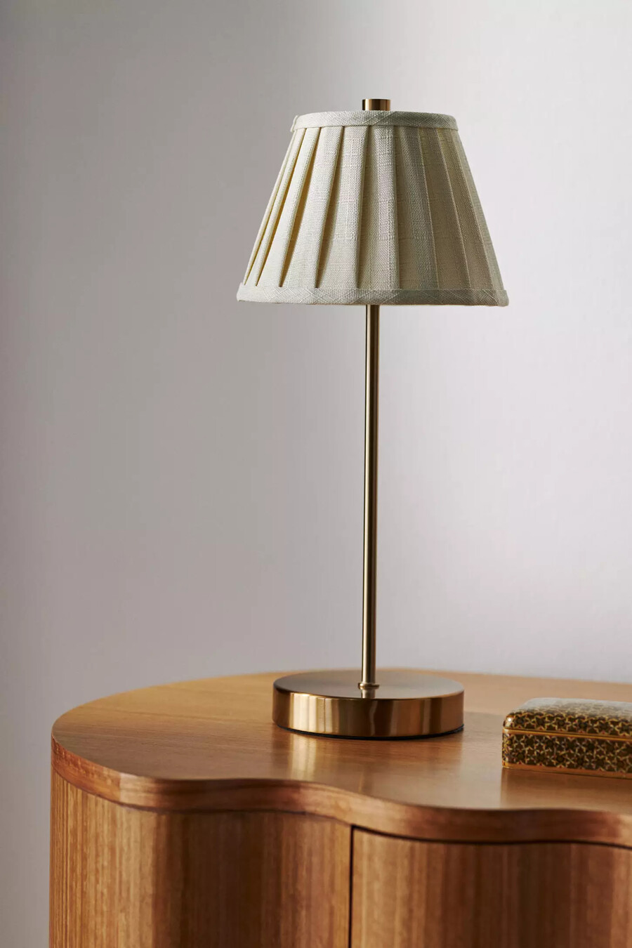 lampada da tavolo ricaricabile color oro