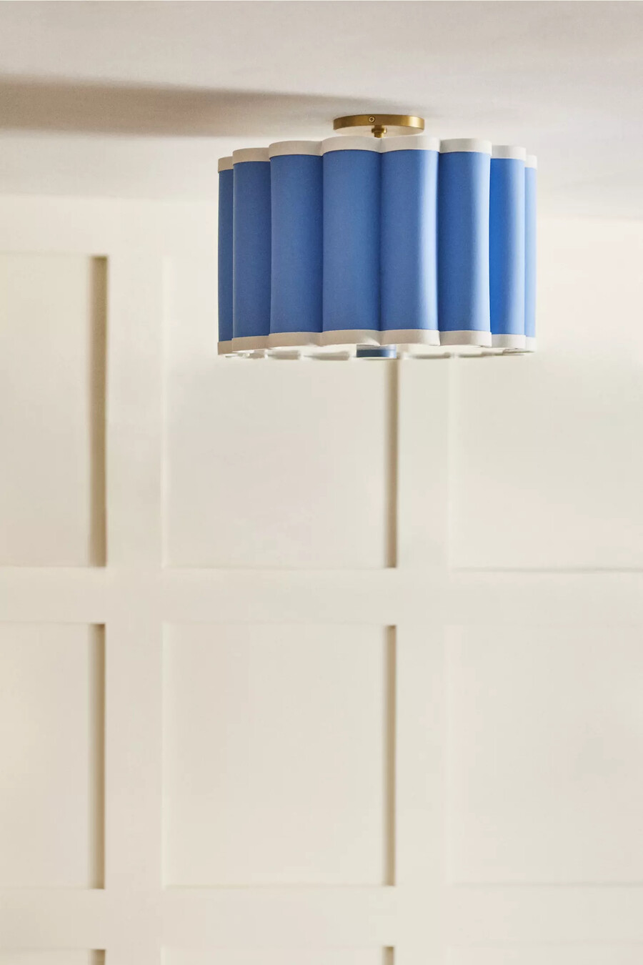 lampada da soffitto a filo in tessuto smerlato maeve