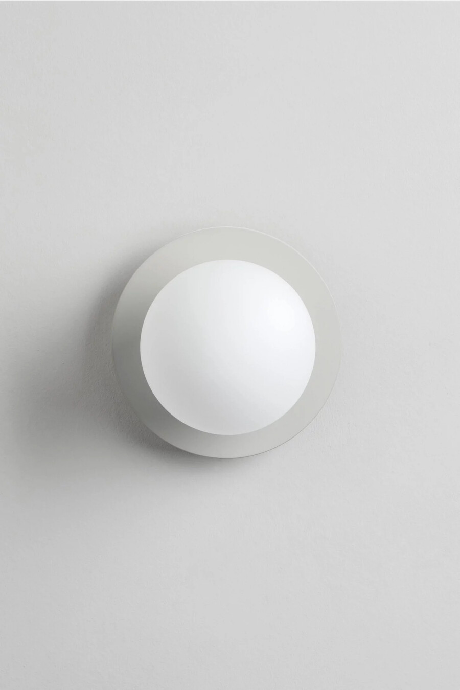 lampada da parete a disco opale houseof