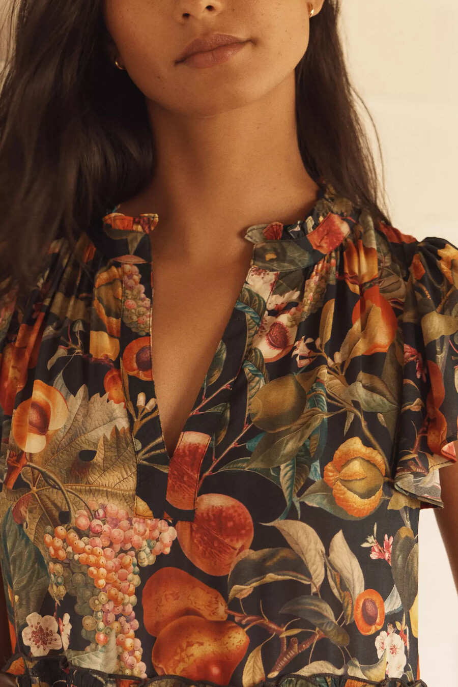 abito con maniche a balze di anthropologie