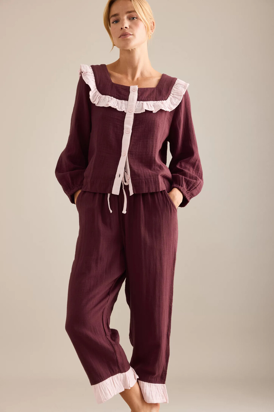 set pigiama tbco in cotone con volant lungo