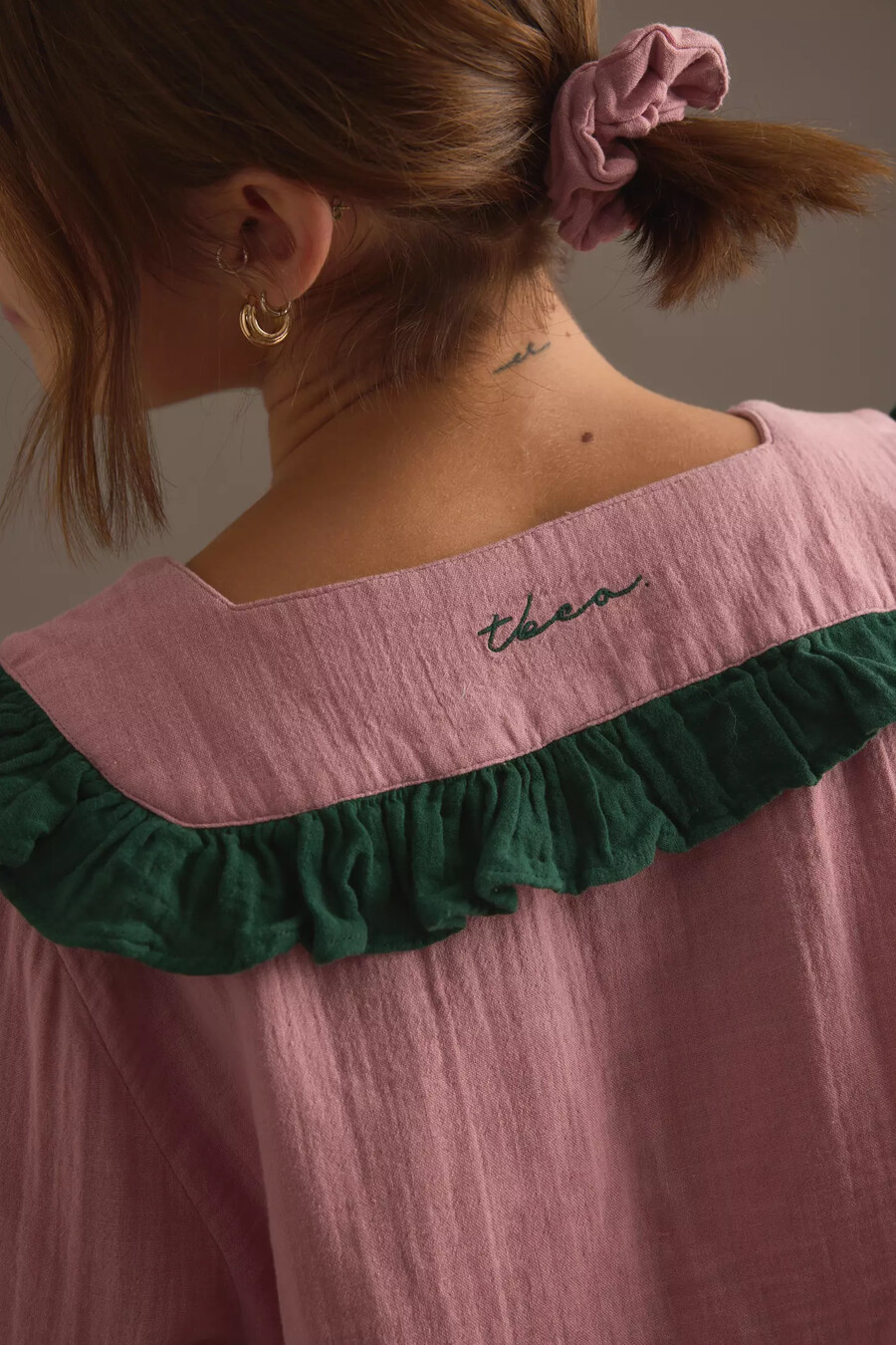 pigiama con volant rosa tbco