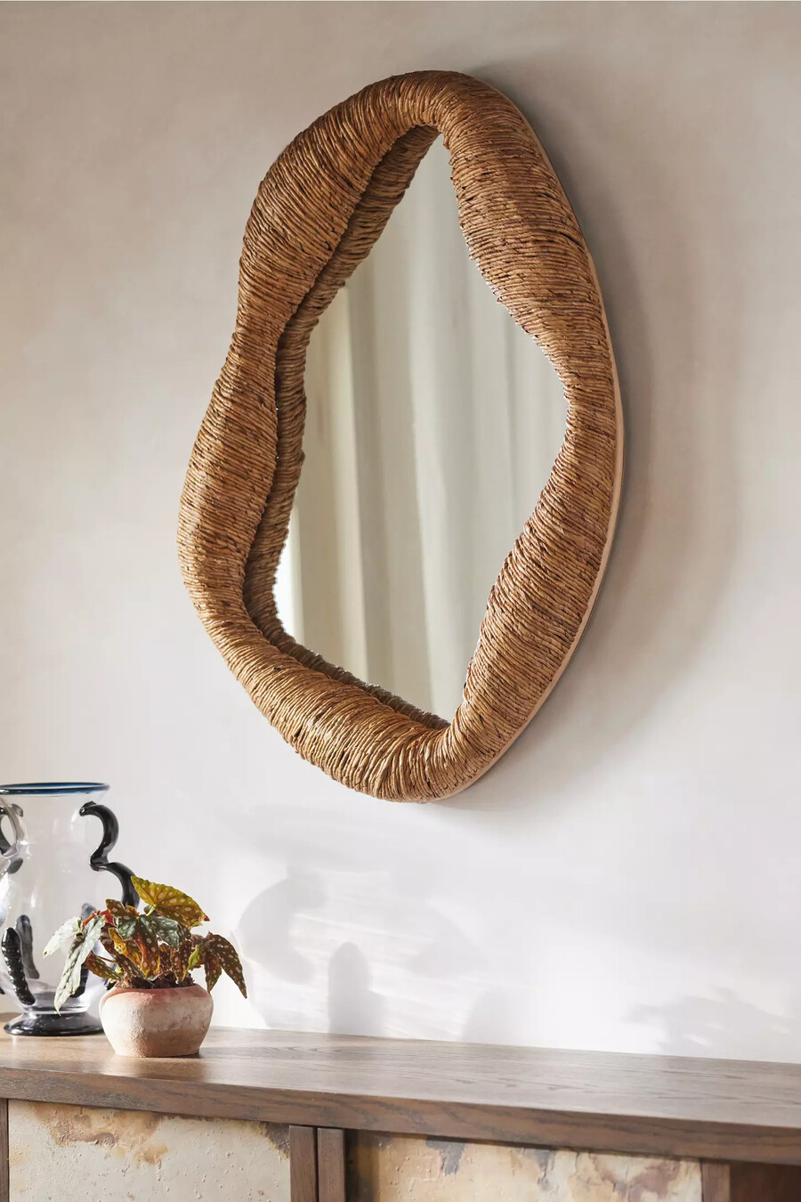 specchio ondulato in rattan jolene