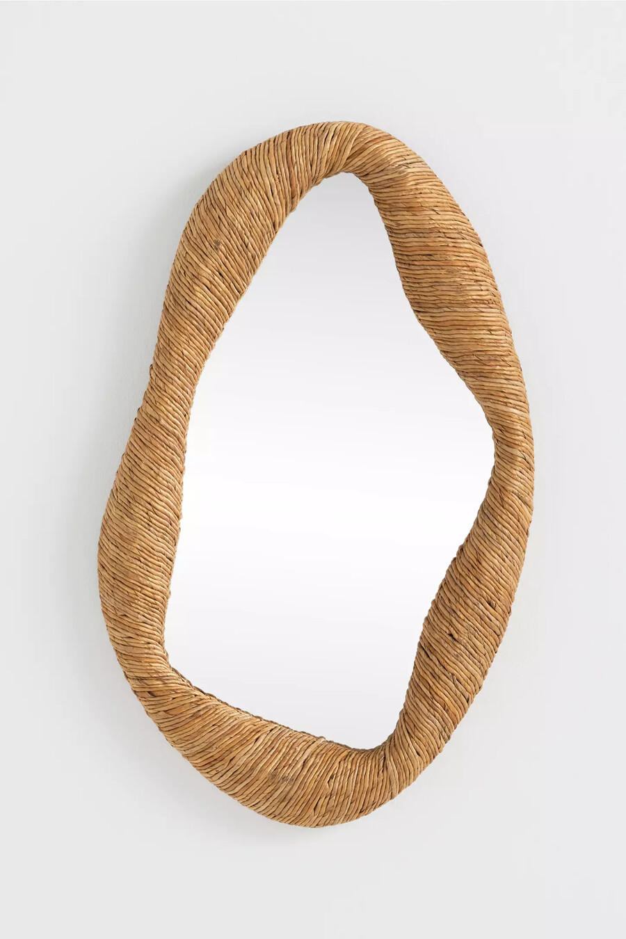 specchio ondulato in rattan jolene