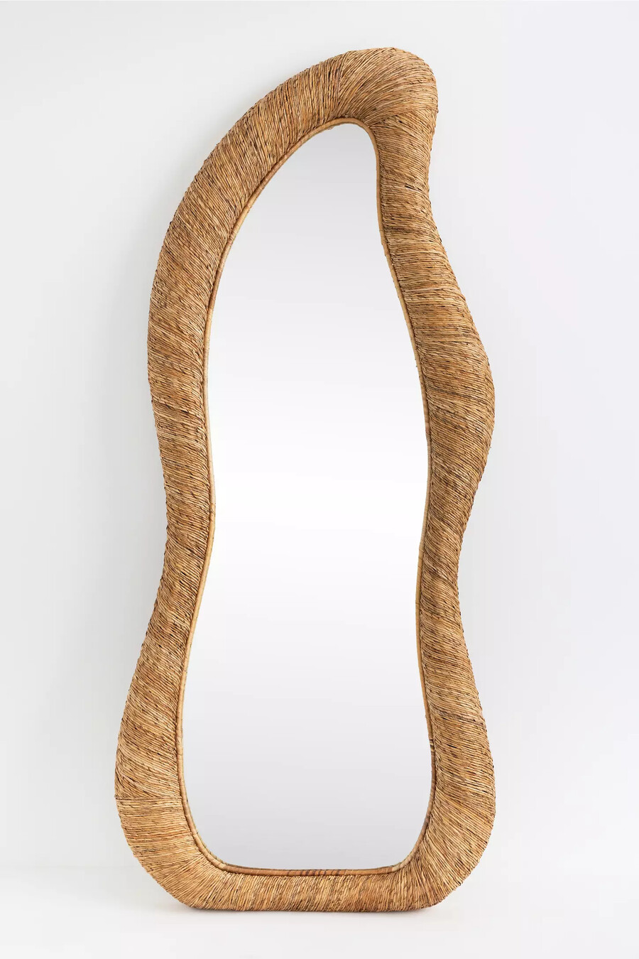 specchio ondulato in rattan jolene