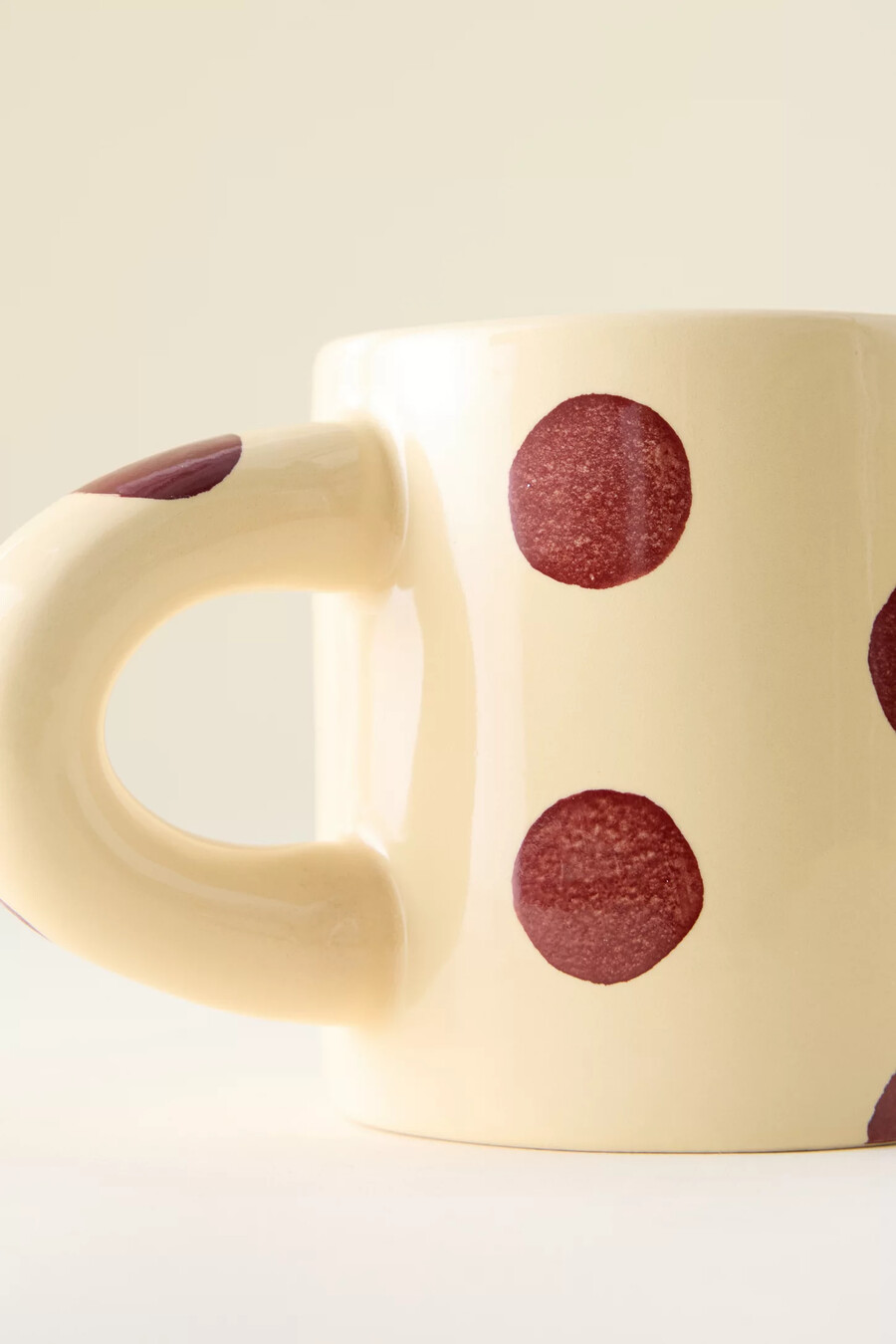 tazza paffuta dipinta a mano in damson madder