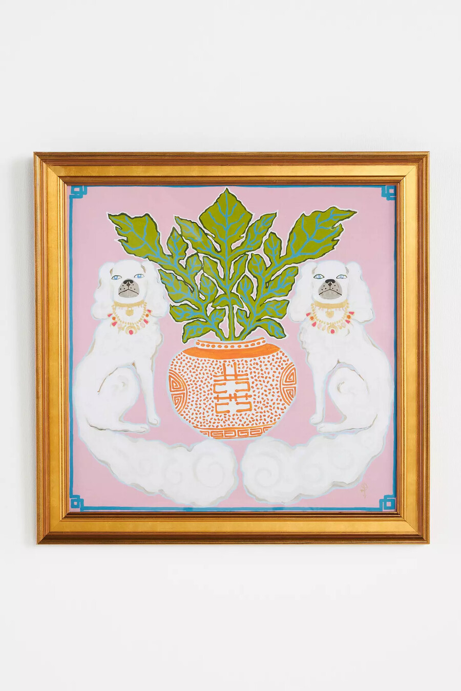 cani bianchi su parete rosa