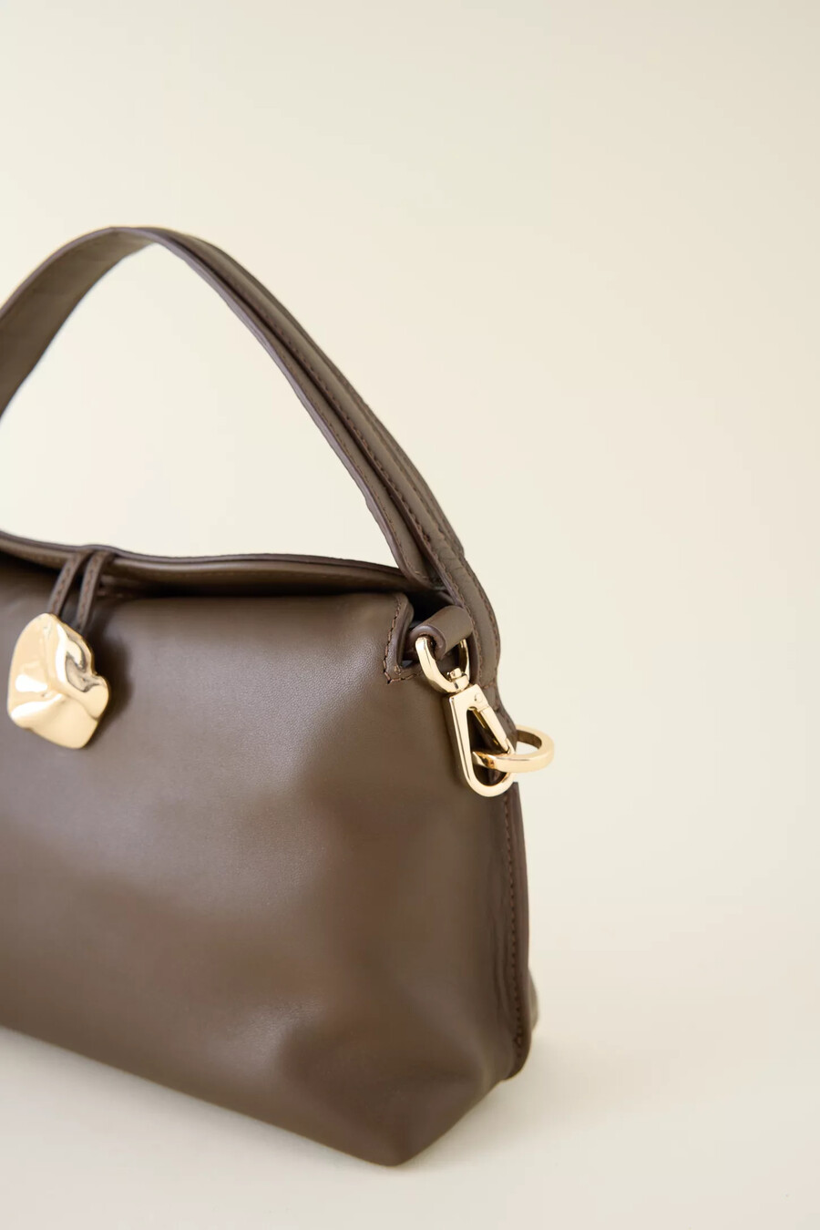 mini borsa a tracolla in pelle hanna di flattered