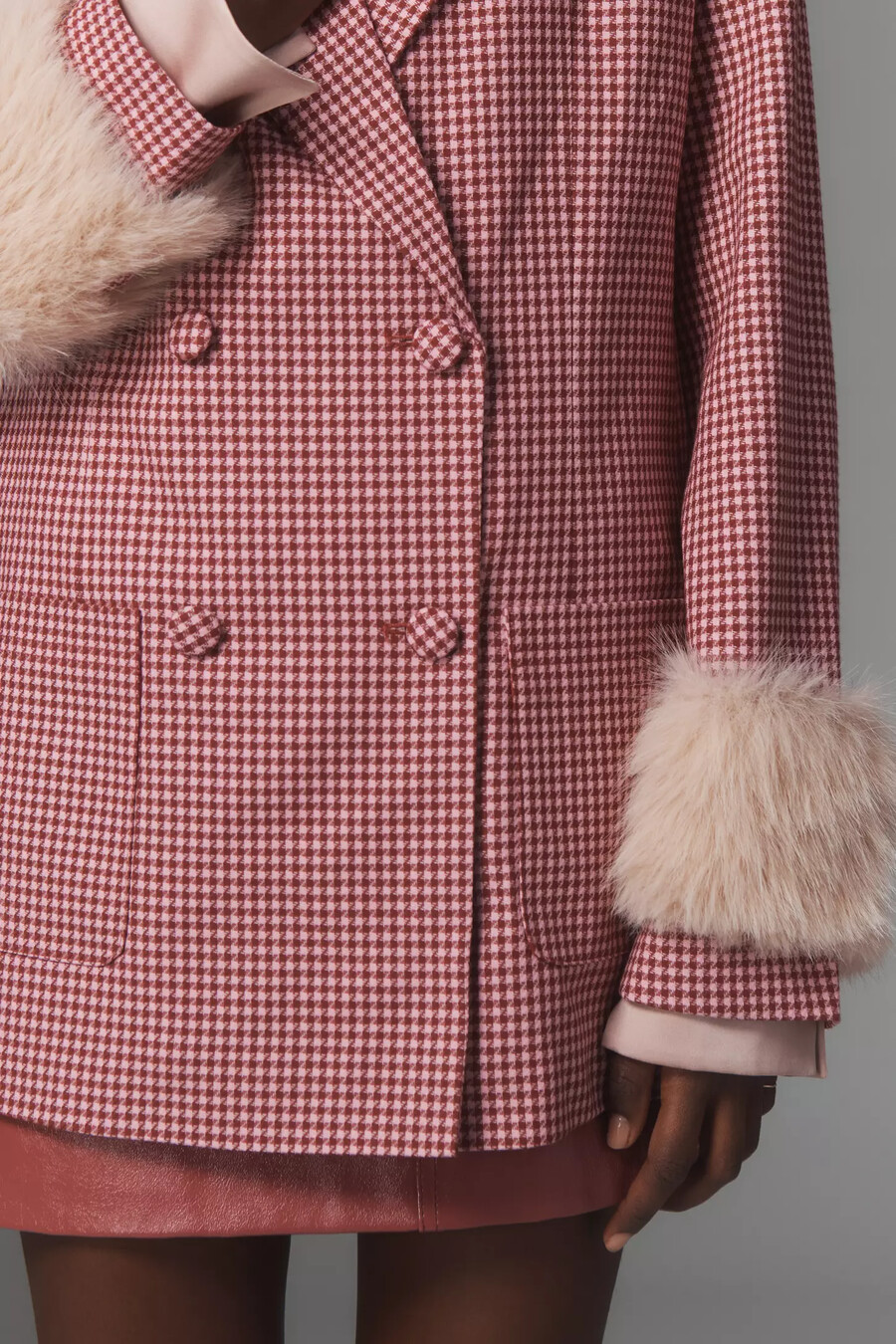 blazer maeve con polsini in pelliccia sintetica pied de poule