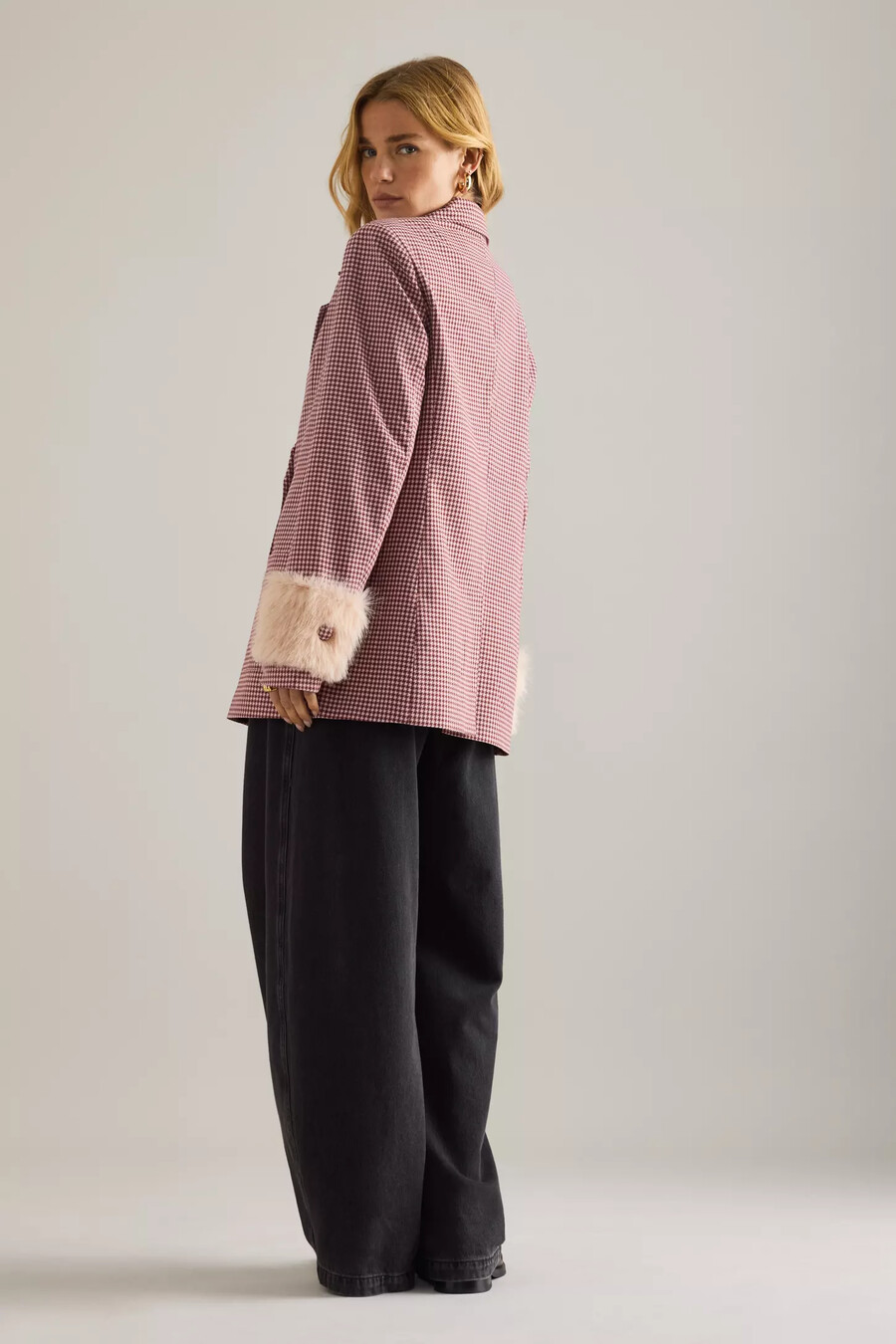 blazer maeve con polsini in pelliccia sintetica pied de poule