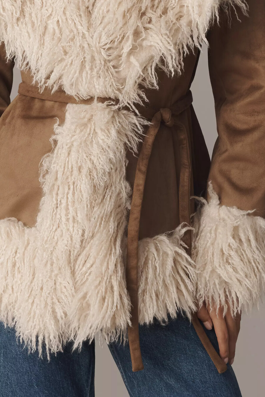 cappotto in pelliccia sintetica con cintura maeve