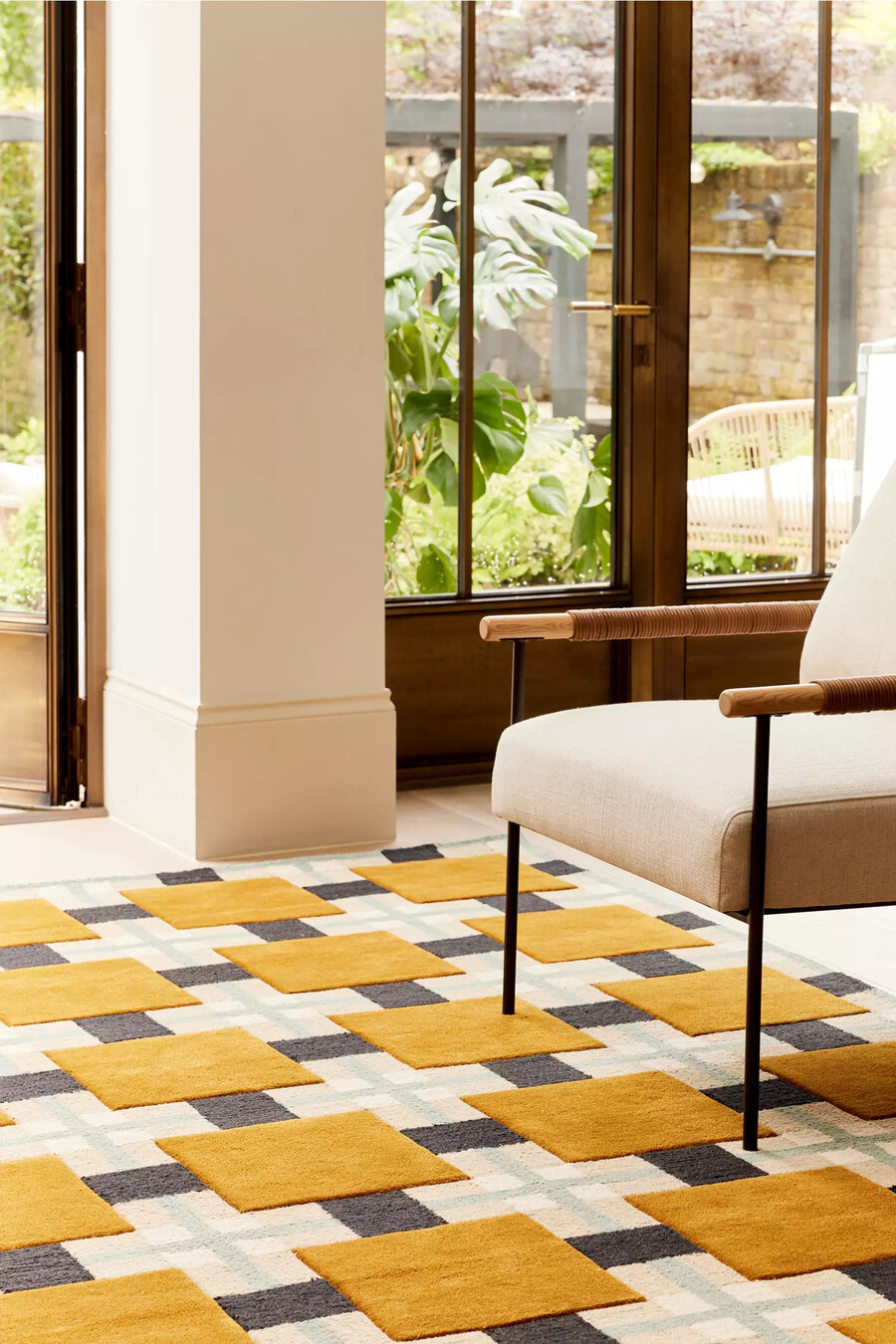 tappeto in lana layered x evelina kroon ochre fields