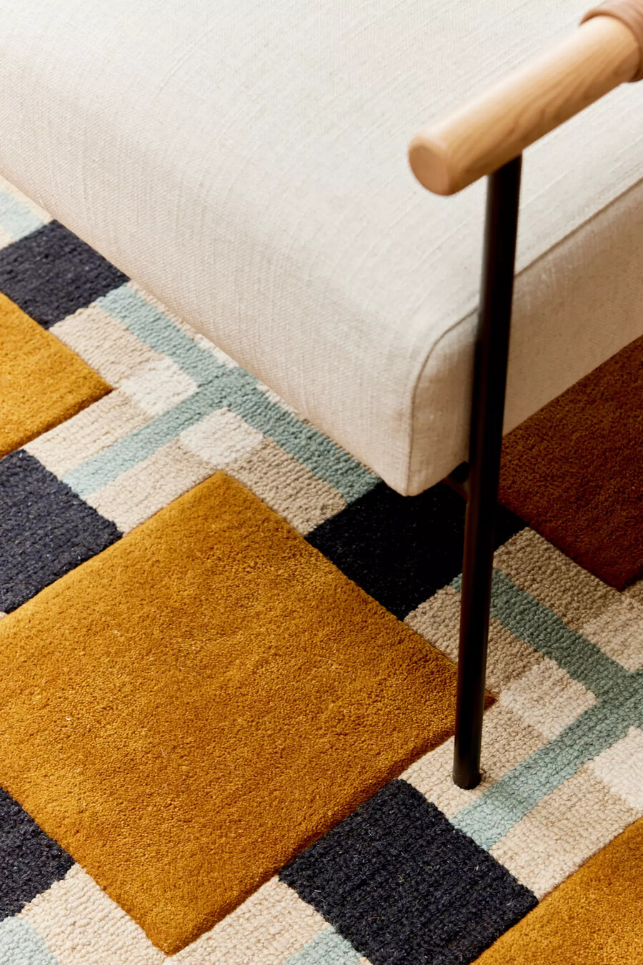 tappeto in lana layered x evelina kroon ochre fields