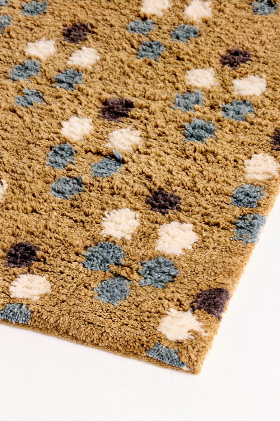 tappeto dottie tufted wool shag a pois