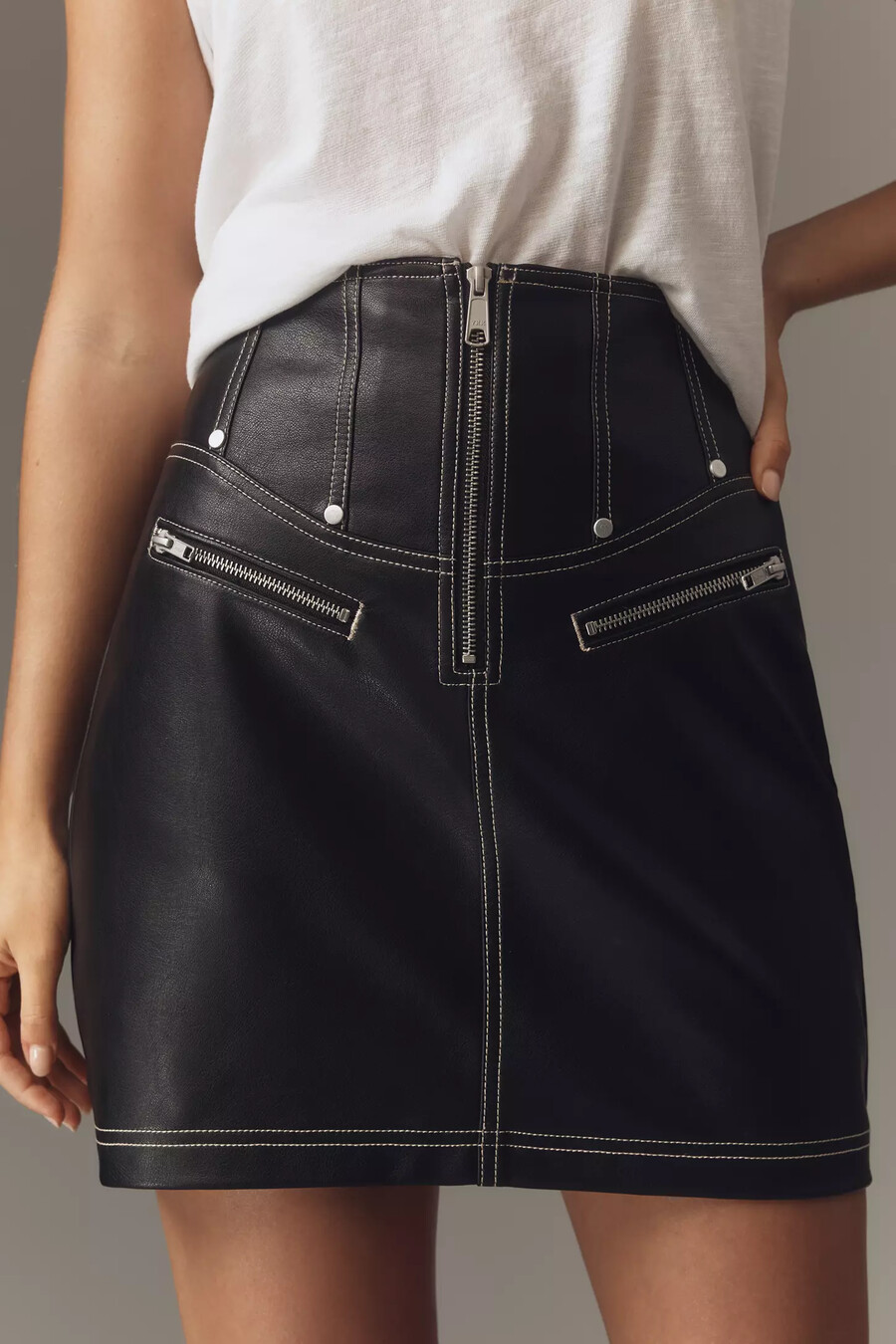 minigonna con corsetto pilcro