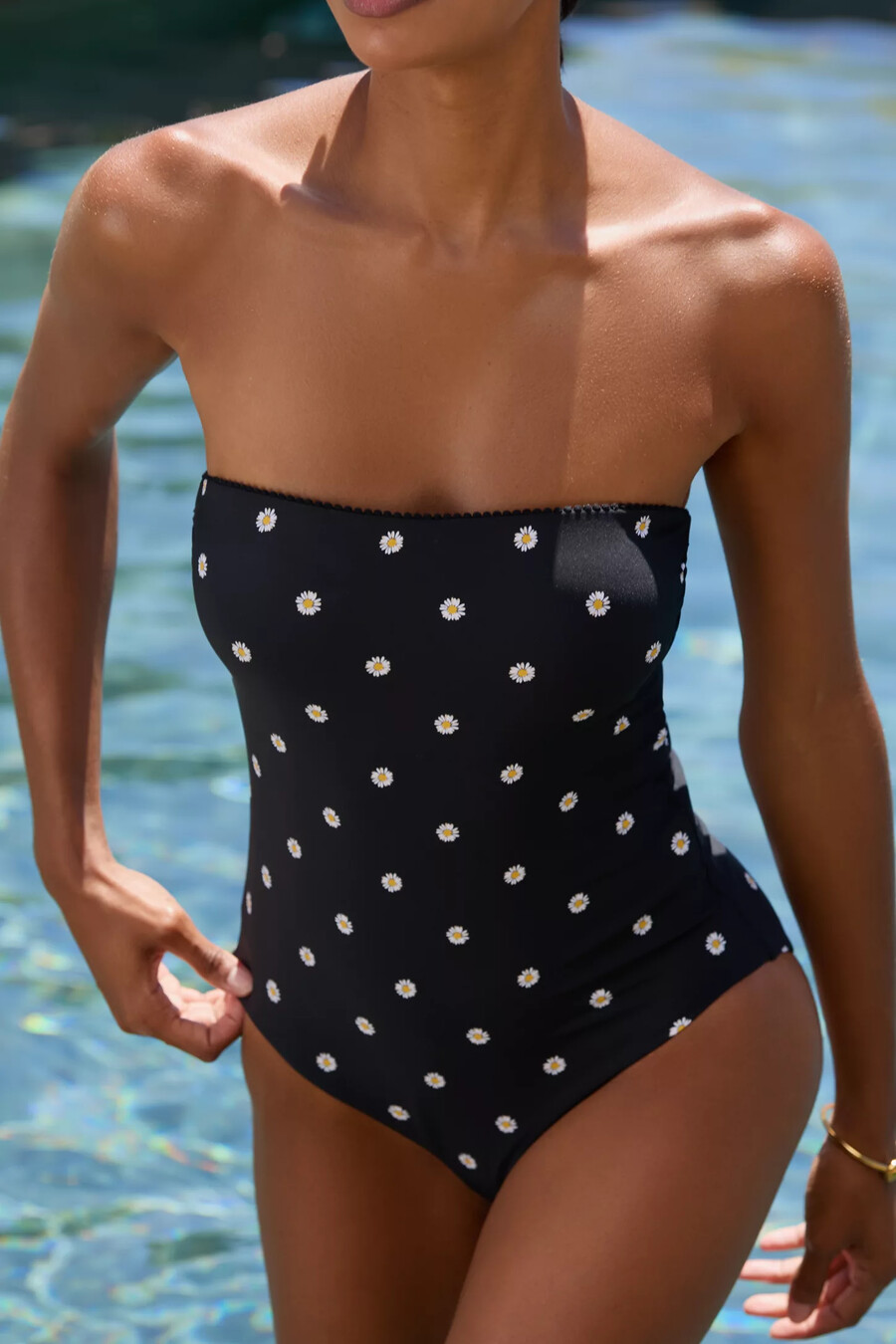 costume da bagno intero a fascia con catena di margherite seafolly