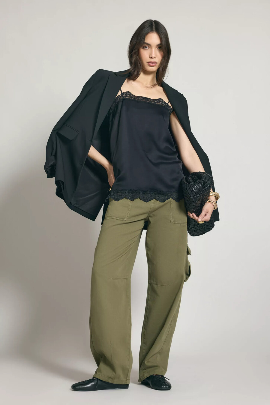 pantaloni cargo a botte di anthropologie