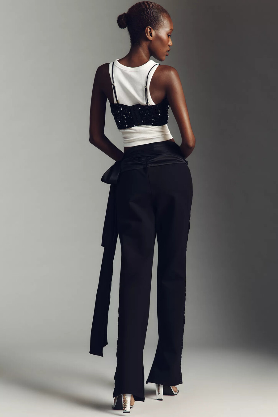 pantaloni slim con cintura e fiocco da smoking di anthropologie