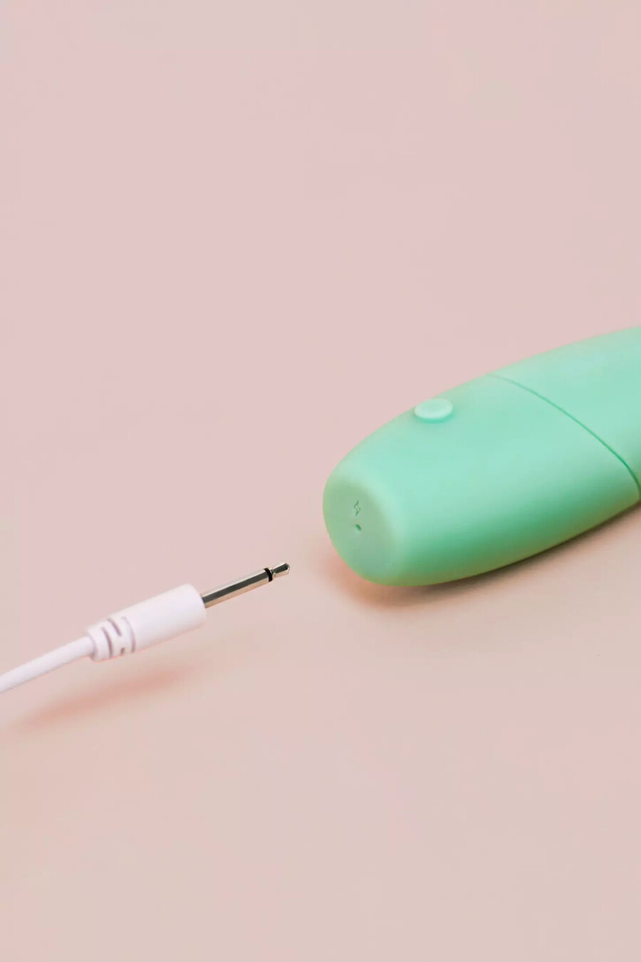 smile makers the whisperer vibrator
